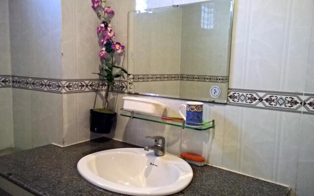 Quang Sang Hotel