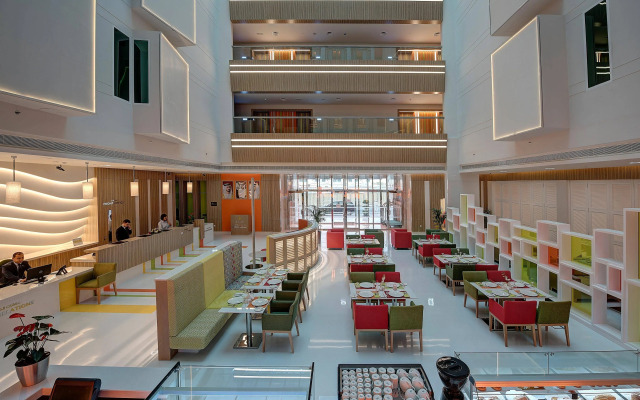 Al Khoory Atrium Hotel