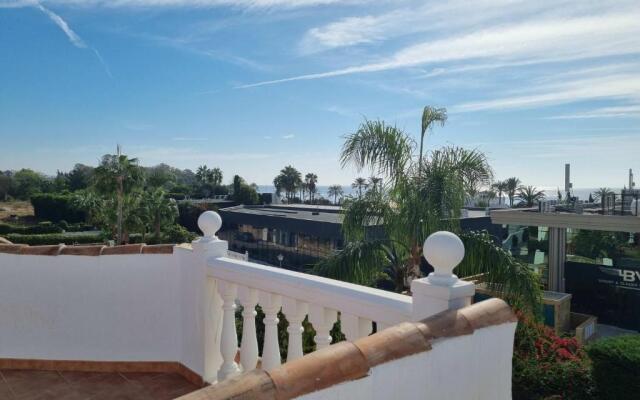 Town-House-Style Villa - on the Golden Mile