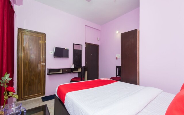 OYO 11379 Jams Guest House