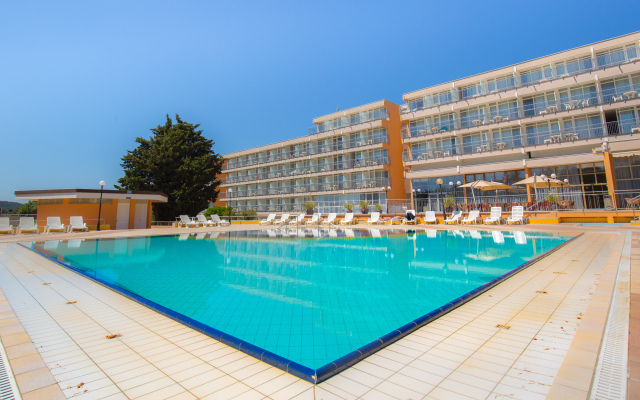 Arena Hotel Holiday