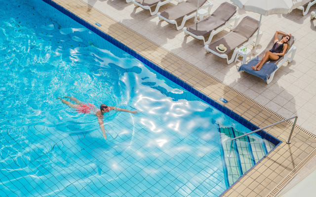Nissi Park Hotel