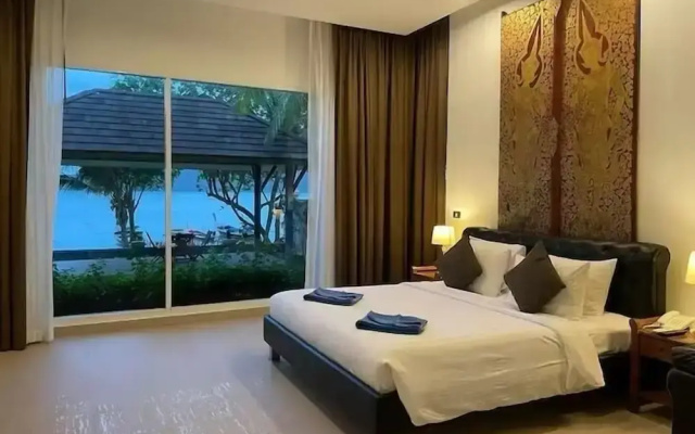 SeaView Villa Private Pool Table V195