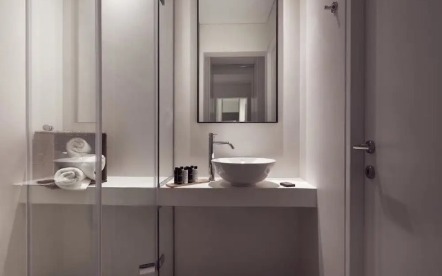 Cavo Vezal - Adults Only