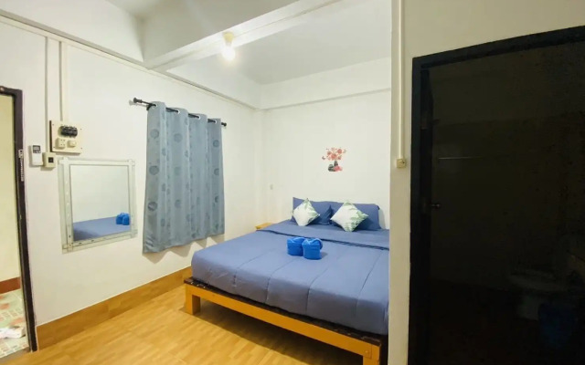 Miss Hong House