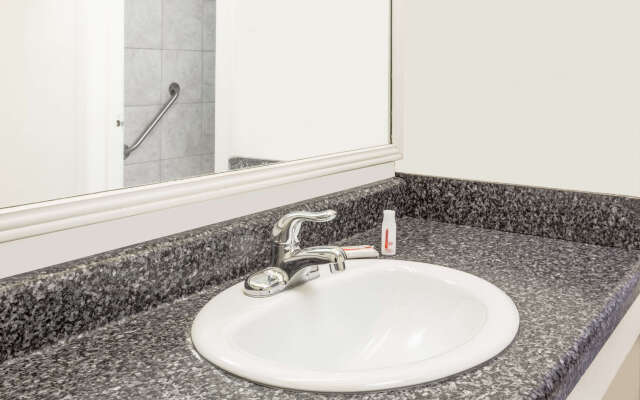 Travelodge By Wyndham Shreveport La