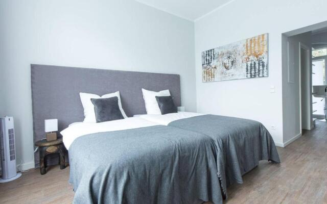 BEJING · CHILLINGHOUSE # 2, 3 Min. vom ICE, NETFLIX; Balkon