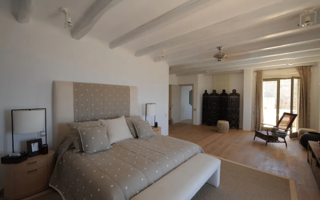 Etoile in Tourlos With 7 Bedrooms and 9 Bathrooms