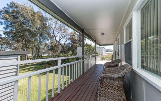 Paradise Bungalow Waterfront