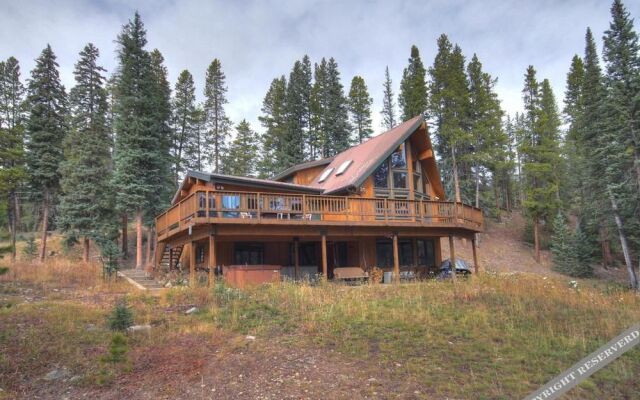 Black Bear 5 Br Home by RedAwning