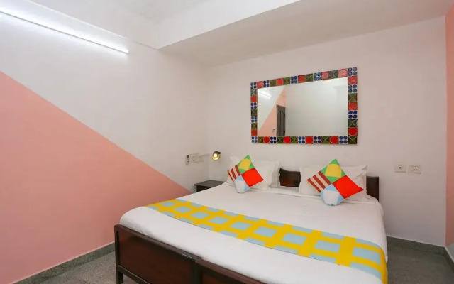 OYO 23654 Home Cozy 2BHK Aluva Metro Station