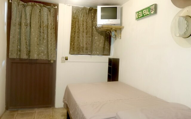 The Roof Backpackers Hostel