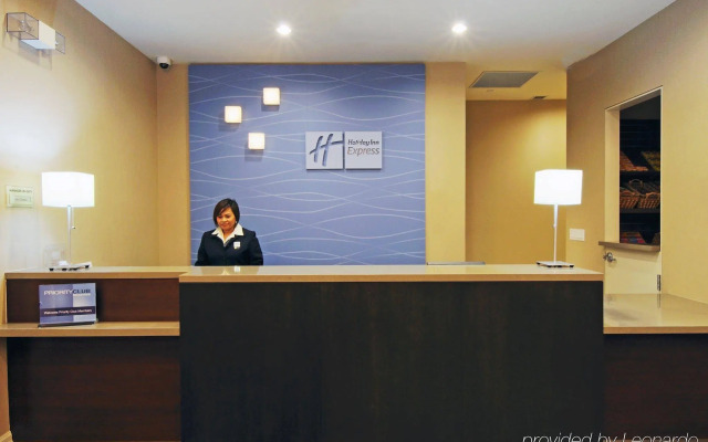 Holiday Inn Express & Suites Vaughan-Southwest by IHG
