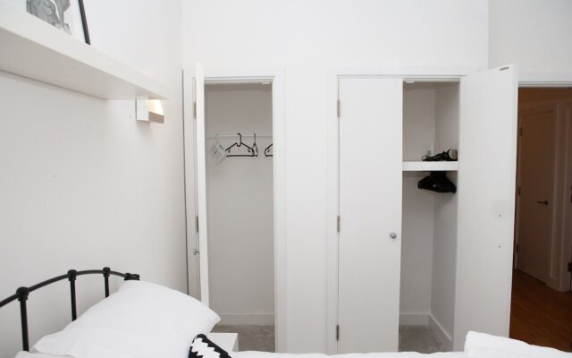 River-side 1 Bedroom Apartment in Bristol