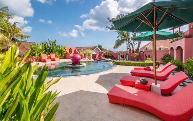 PinkCoco Uluwatu - Constant Surprises & for Cool Adults Only
