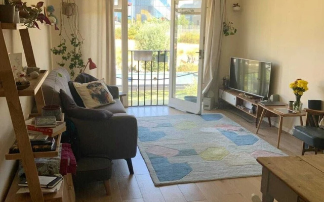 Tranquil 1 Bedroom Apartment With River View