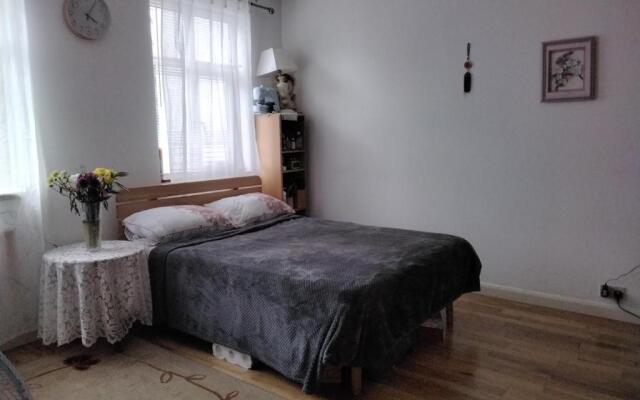 Comfortable & Quiet double bed room