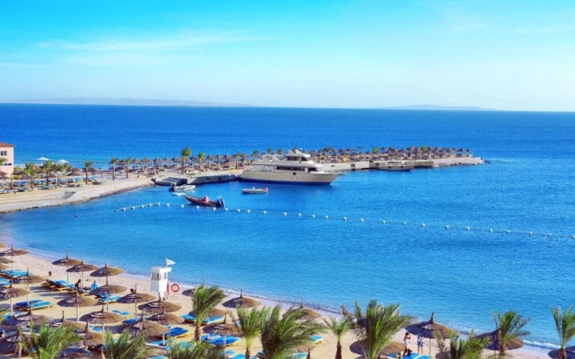 Albatros Aqua Blue Azrak VIP Package