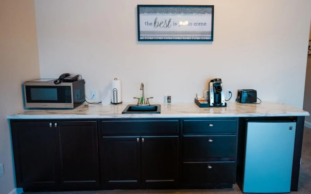 1 Bedroom Lake View Villa - Unit 306