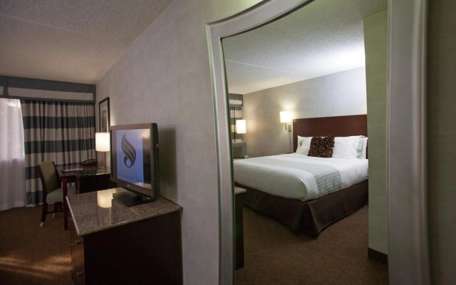 Somerset Inn