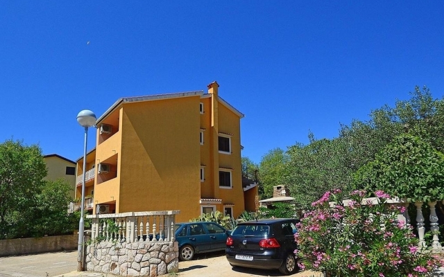 Apartment Marija - with parking : A1 Prizemlje Cres, Island Cres