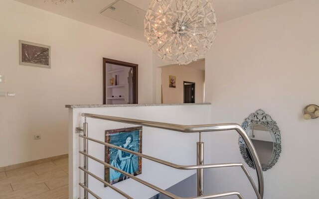 Stunning Home in Pula With Wifi and 7 Bedrooms