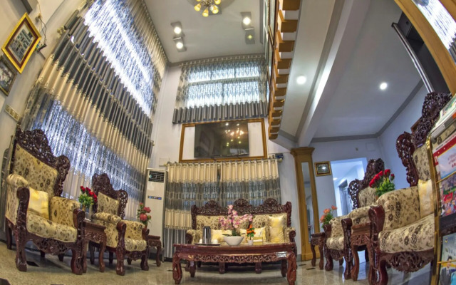 Shwe Hnin Si Hotel