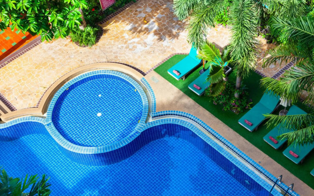 Thanthip Beach Resort
