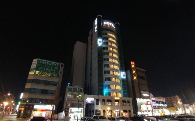 Gangneung Tourist Hotel