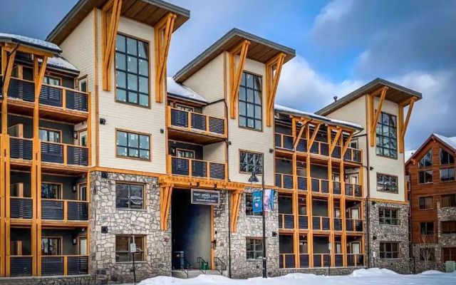White Spruce Lodge by Spring Creek Vacations
