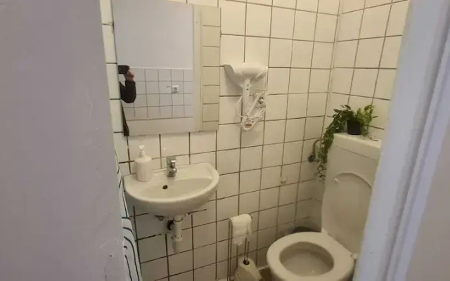 2BR Apartment 10 Min Walk to Westbahnhof