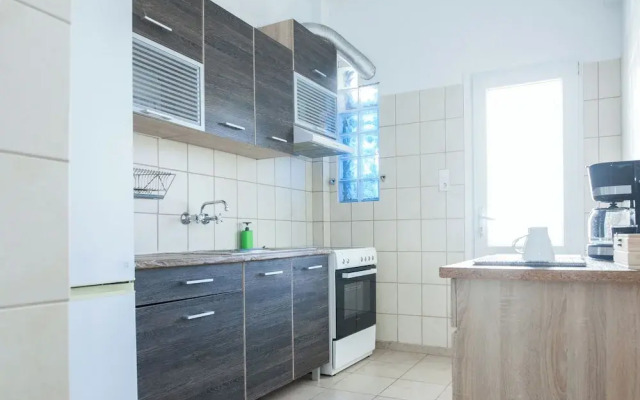 Stylish 1 Bd Apt w Balcony in Petralona