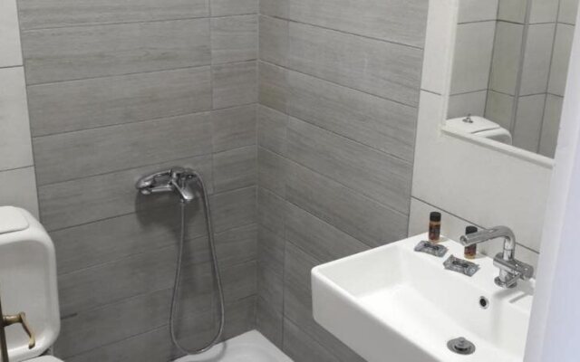 Hotel Avra