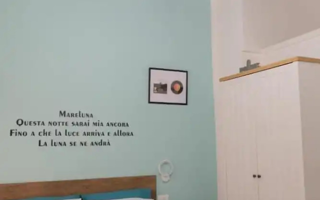 Yes I Know My Room - Storico