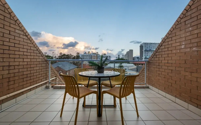 Stylish 1-bed Apartment Near Manly Beach
