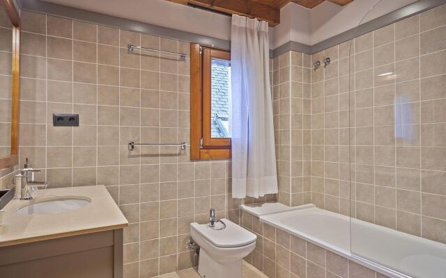 Luderna - Casa Eth Farrow I