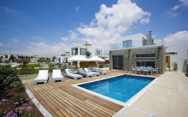Paradise Cove Beach Villas