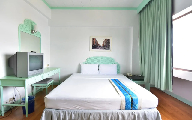 Thumrin Hotel