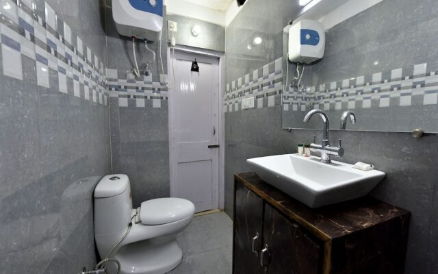 OYO 12023 Hotel Jasmine