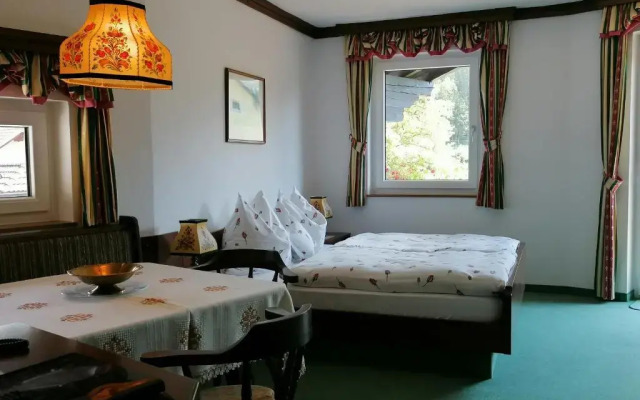 Hotel garni Landhaus Bürtlmair