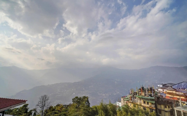 OYO 70229 Gangtok Inn