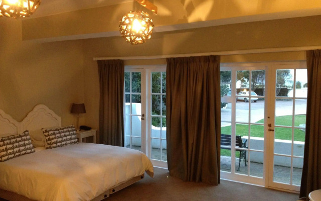 Whale Rock Luxury Lodge