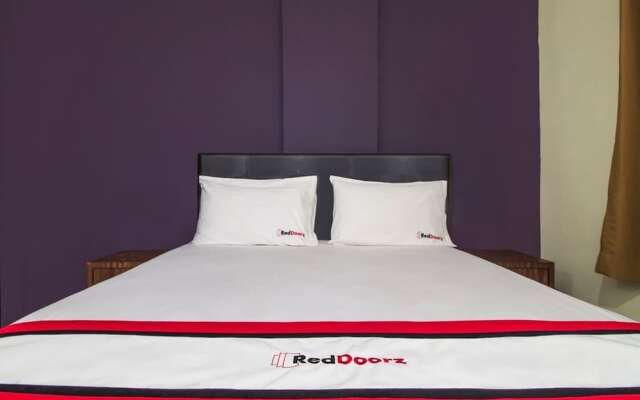 RedDoorz @ Karet Kuningan