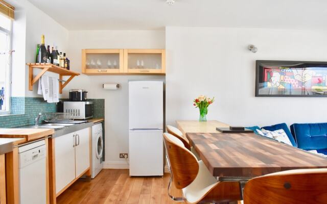 Three Bedroom Penthouse in Brighton