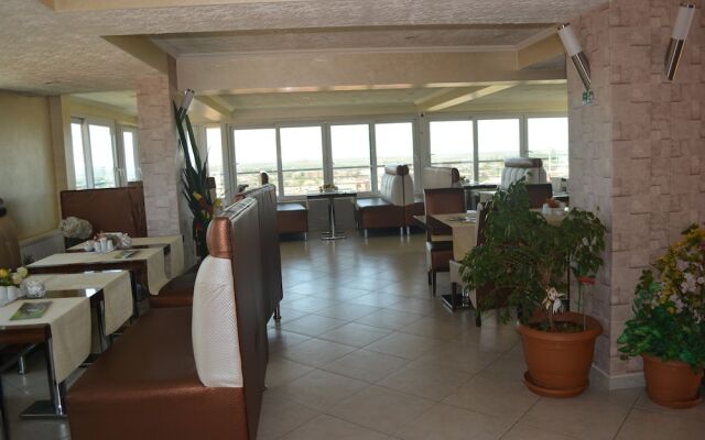 Yildirim Hotel