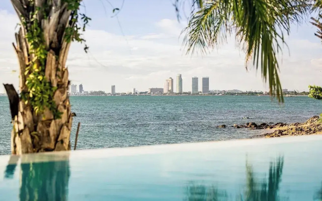 Ocean Beachfront Smart Unit
