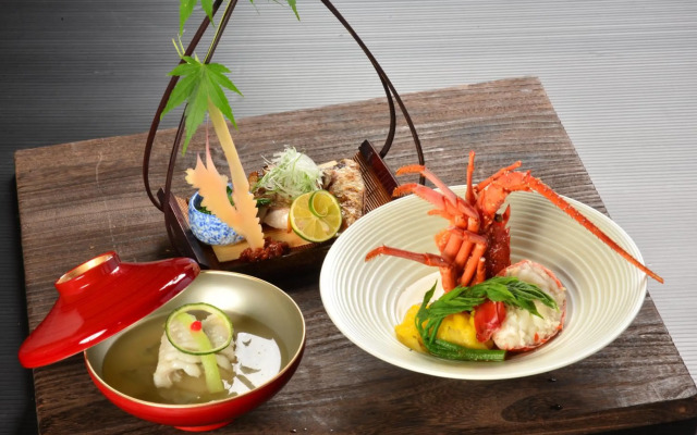 Hakone Kamon
