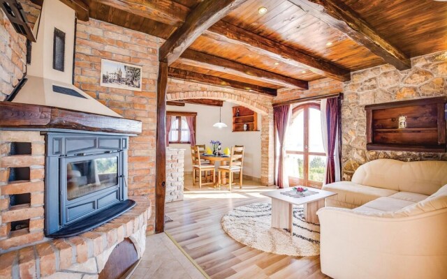 Stunning Home in Lovran With Wifi and 1 Bedrooms
