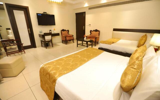 Hotel Amrapali Grand