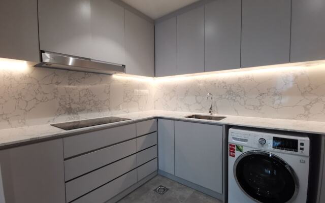 The Ooak Suites and Residence@ Kiara 163